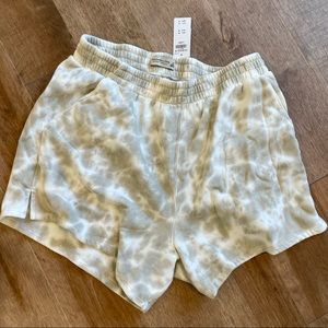 Abercrombie shorts XL NWT